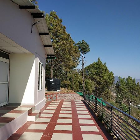 Hotel Suman Paradise Найнитал Экстерьер фото